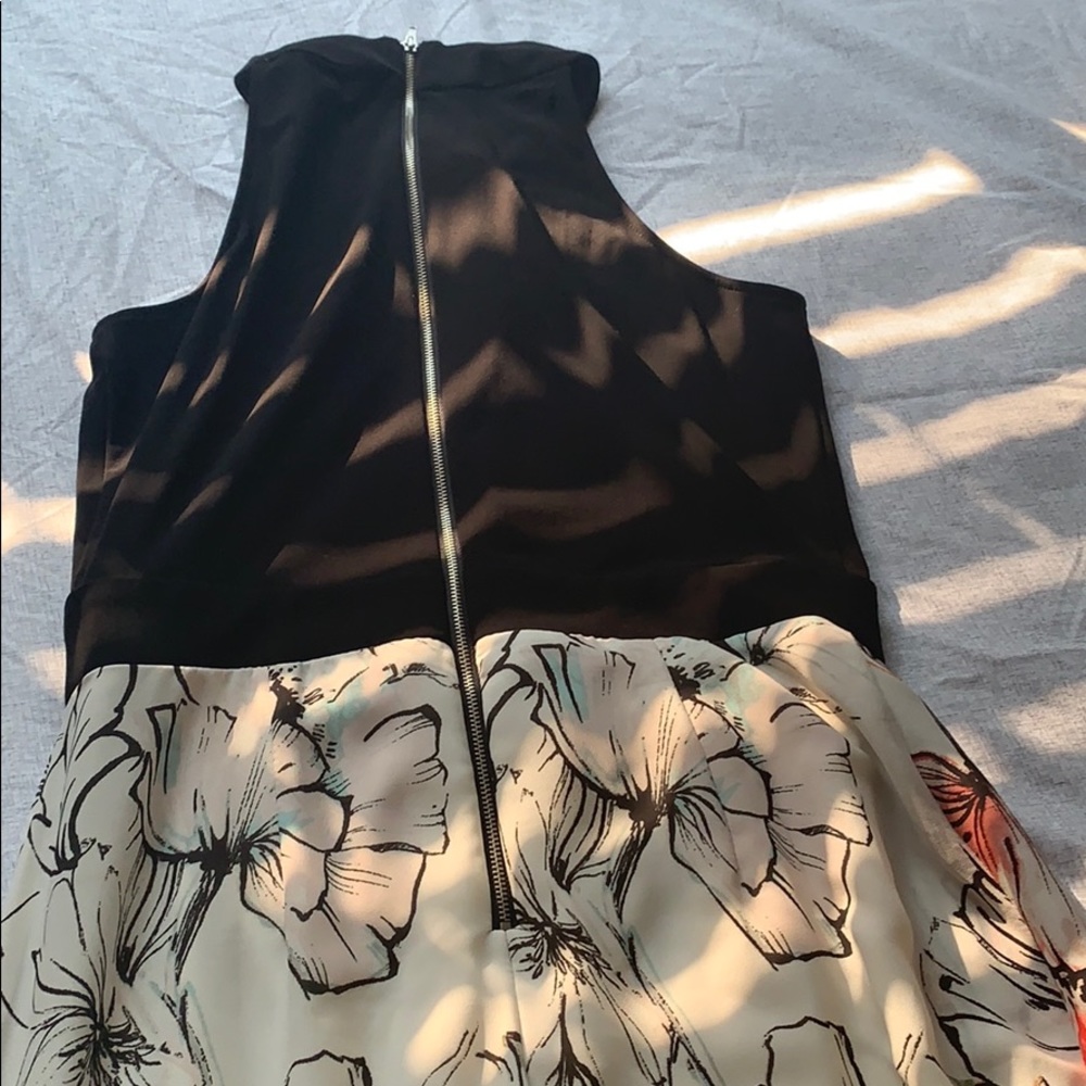 Dress - Picture 5 of 5